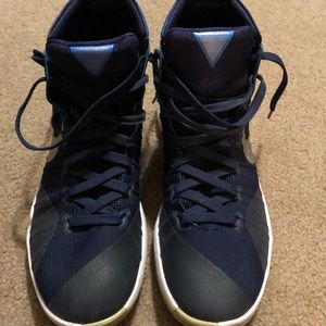 Women’s size 8 Nike hyperdunks
